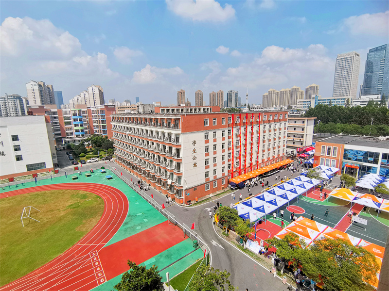 新生報到現場(chǎng) (8).jpg 新生報到現場(chǎng) (8).jpg