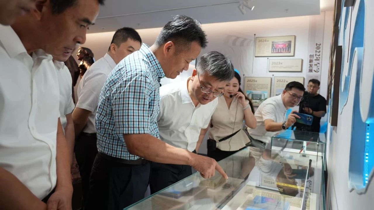 1755566017495295.jpg 4.jpg